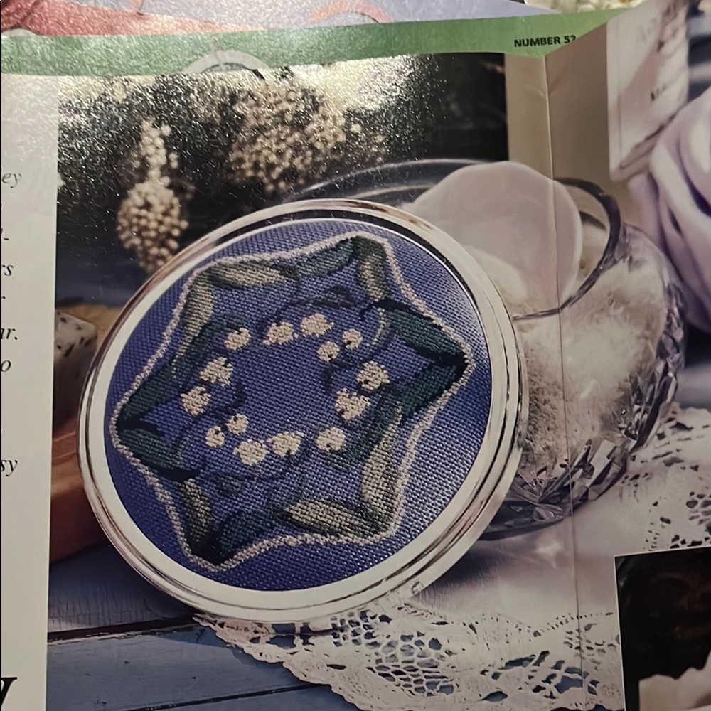 Cross Stitch Magazine Collection - Picture 8 of 16